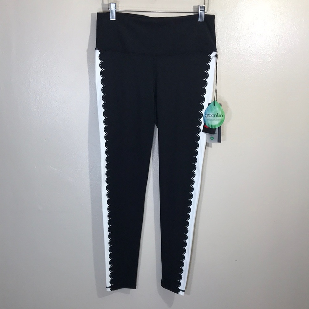 NWT Mono b Black and White Scalloped Leggings
